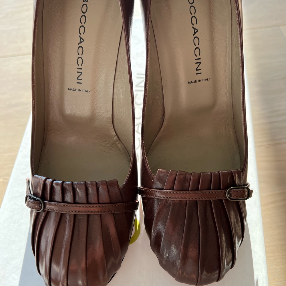 Gorgeous Italian leather high heeled pumps (never worn) - Picture 4 of 7